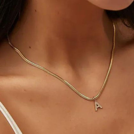 Collier initial